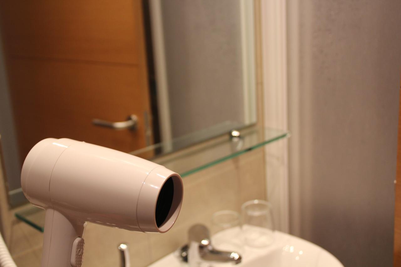Hostal Abodi 팜플로나 외부 사진