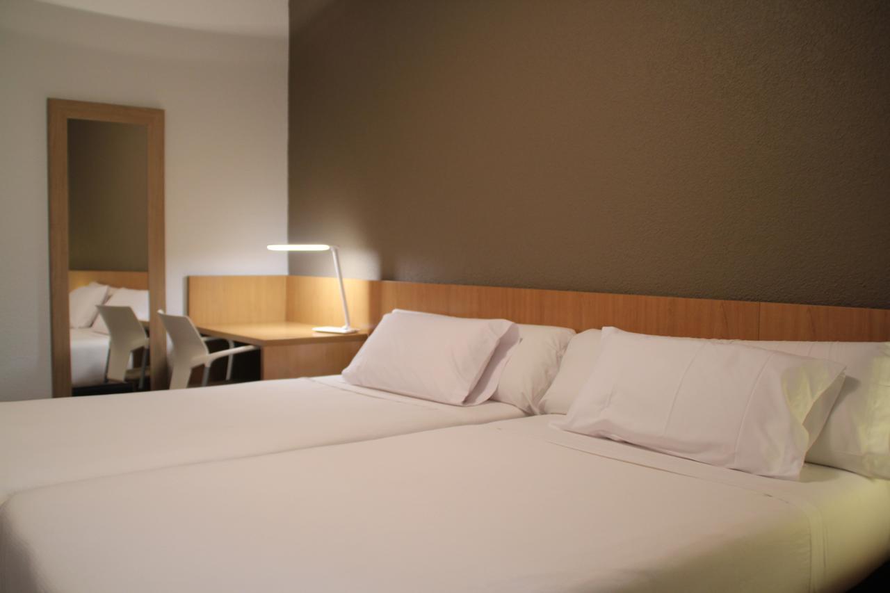 Hostal Abodi 팜플로나 외부 사진