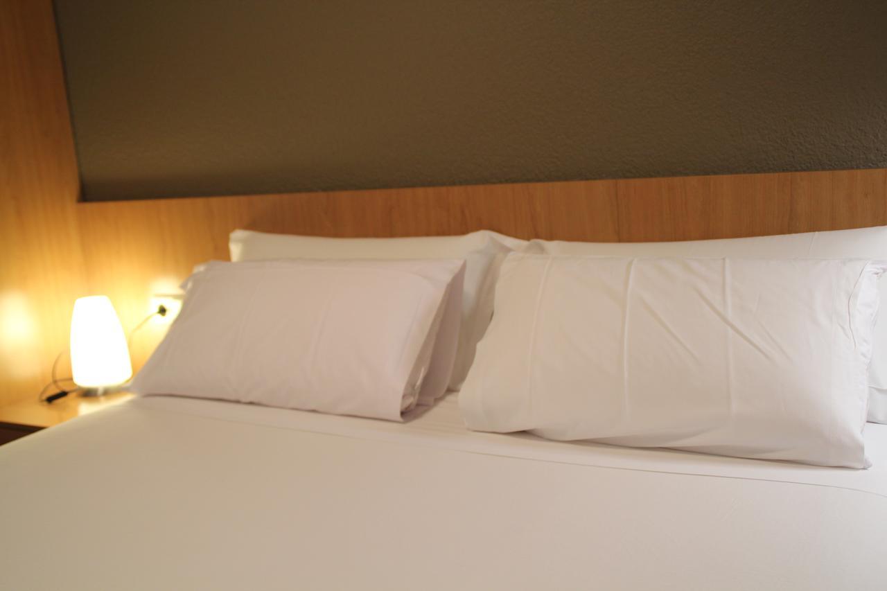 Hostal Abodi 팜플로나 외부 사진